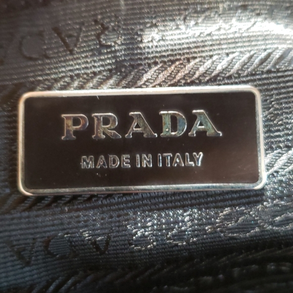 Rare Find Prada travel bag - Picture 12 of 13